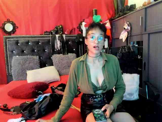 Ameliemartinez webcam