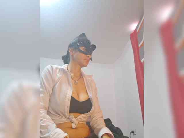 Ameliemartinez webcam
