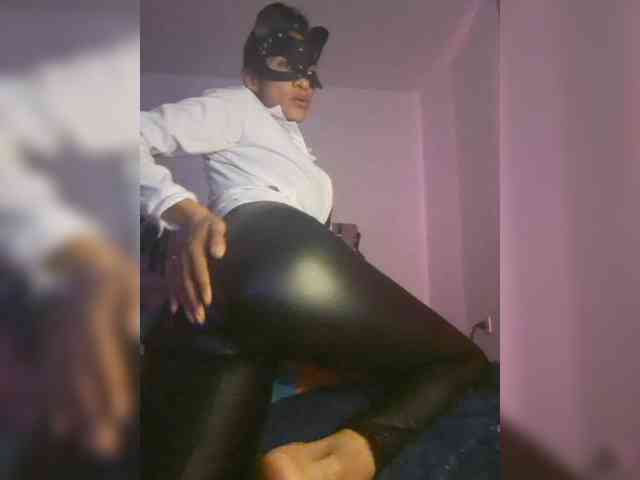 Ameliemartinez webcam