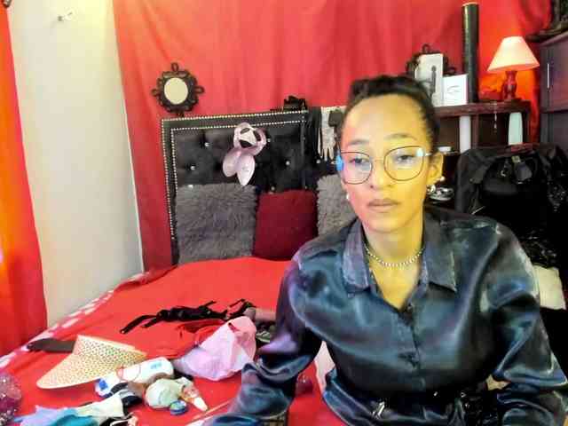 Ameliemartinez webcam