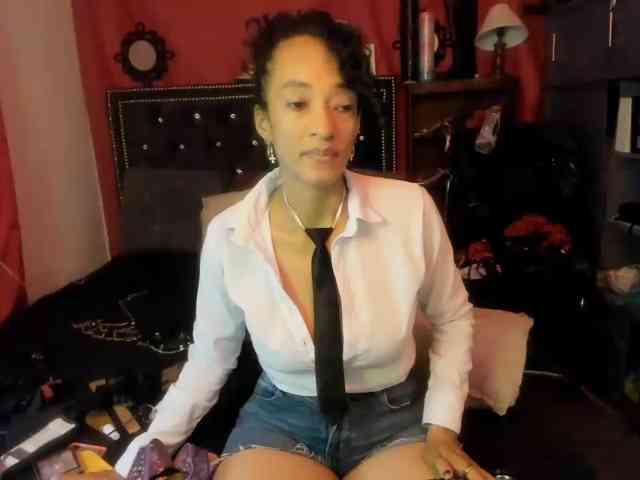 Ameliemartinez webcam
