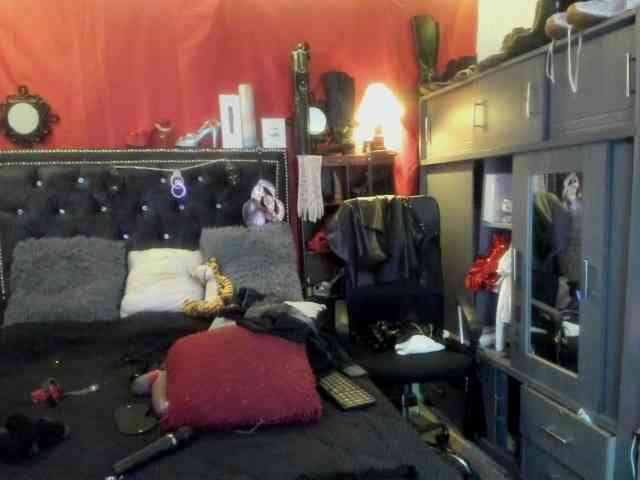 Ameliemartinez webcam