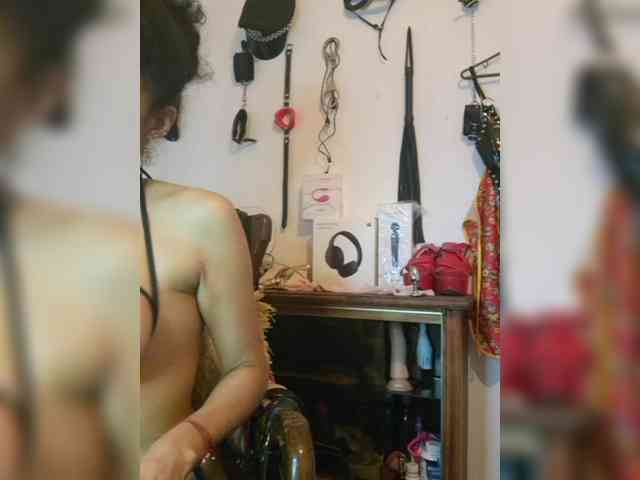 Ameliemartinez webcam