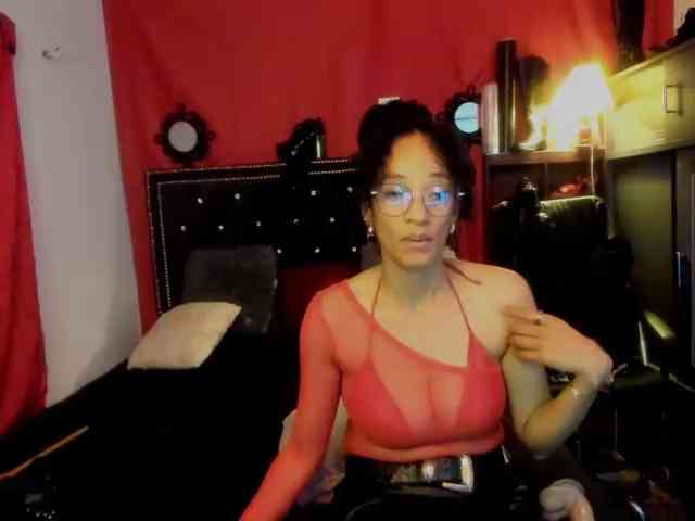 Ameliemartinez webcam