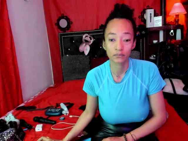 Ameliemartinez webcam