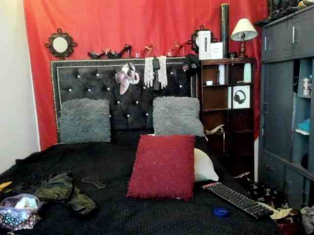 Ameliemartinez webcam