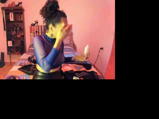 Ameliemartinez webcam