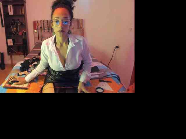 Ameliemartinez webcam