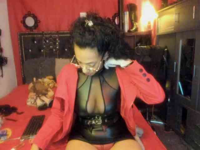 Ameliemartinez webcam