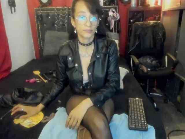 Ameliemartinez webcam