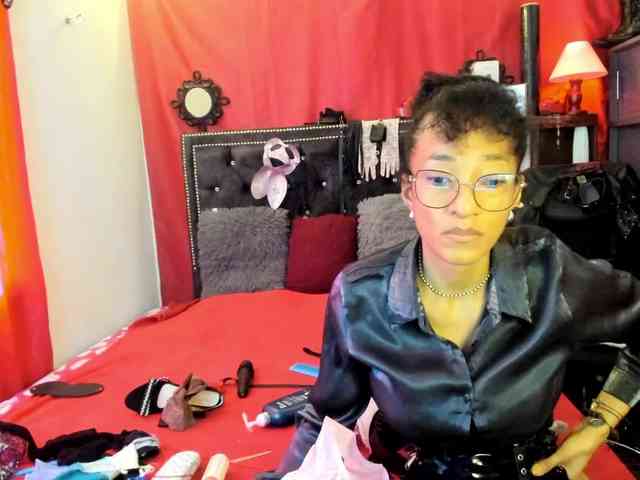 Ameliemartinez webcam
