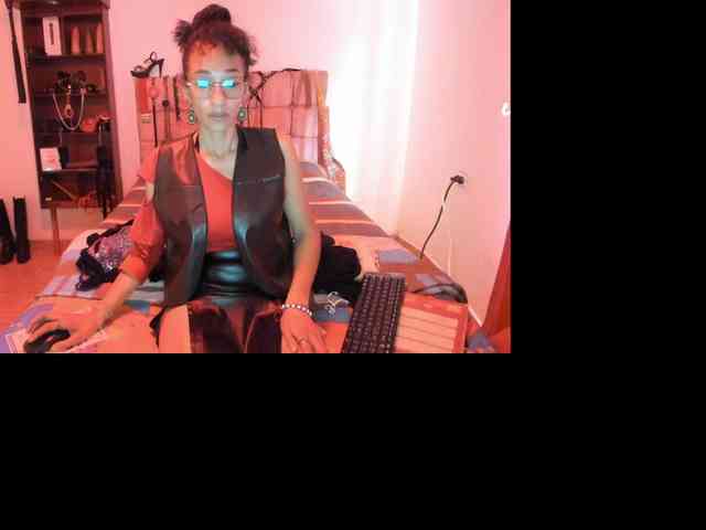 Ameliemartinez webcam