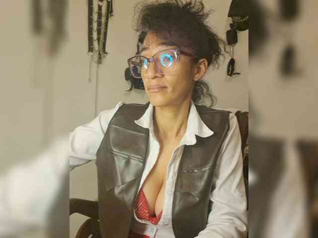Ameliemartinez webcam