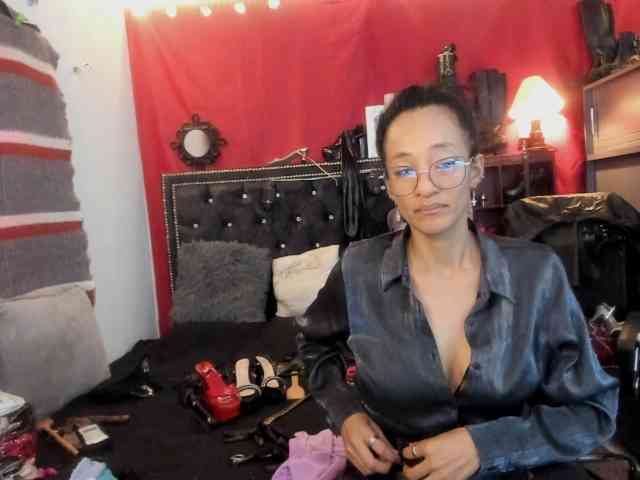 Ameliemartinez webcam