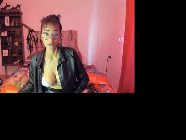 Ameliemartinez webcam