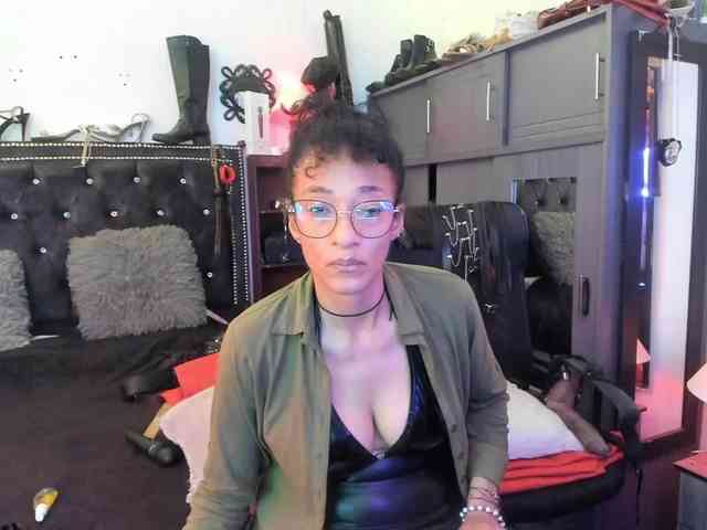 Ameliemartinez webcam