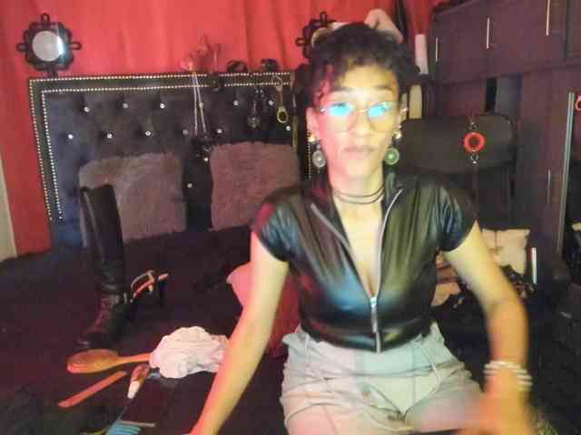 Ameliemartinez webcam