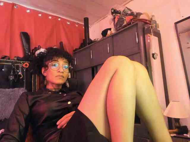 Ameliemartinez webcam