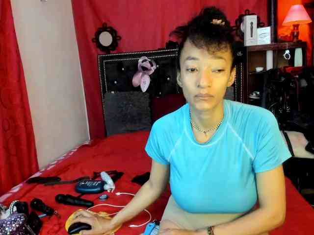 Ameliemartinez webcam