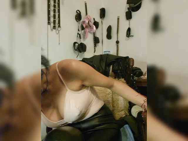 Ameliemartinez webcam