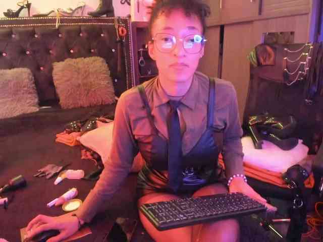 Ameliemartinez webcam
