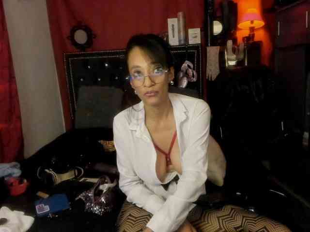 Ameliemartinez webcam