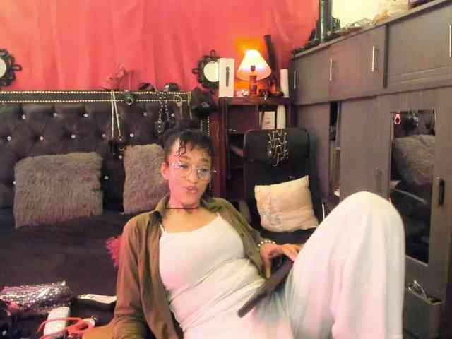 Ameliemartinez webcam