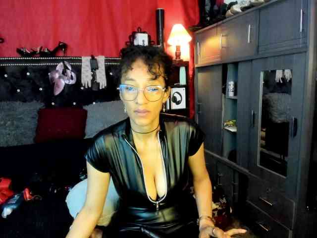 Ameliemartinez webcam