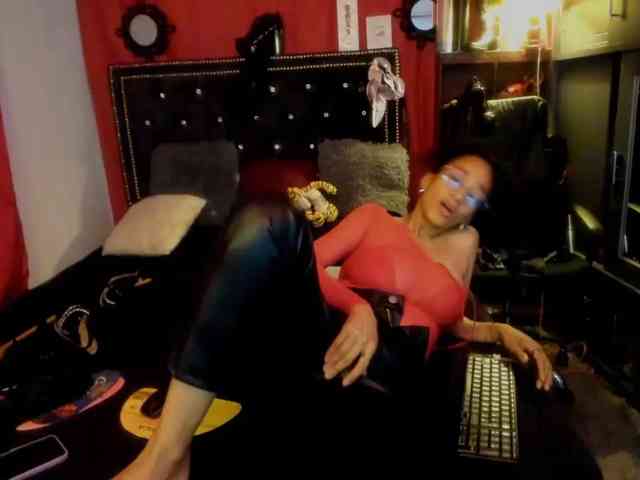 Ameliemartinez webcam