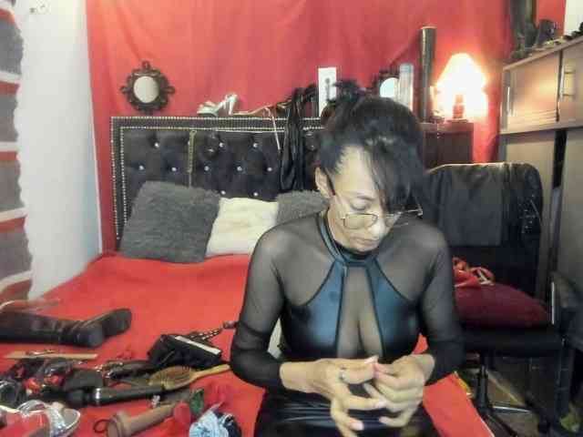 Ameliemartinez webcam