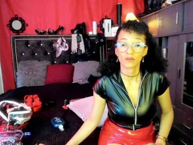 Ameliemartinez webcam