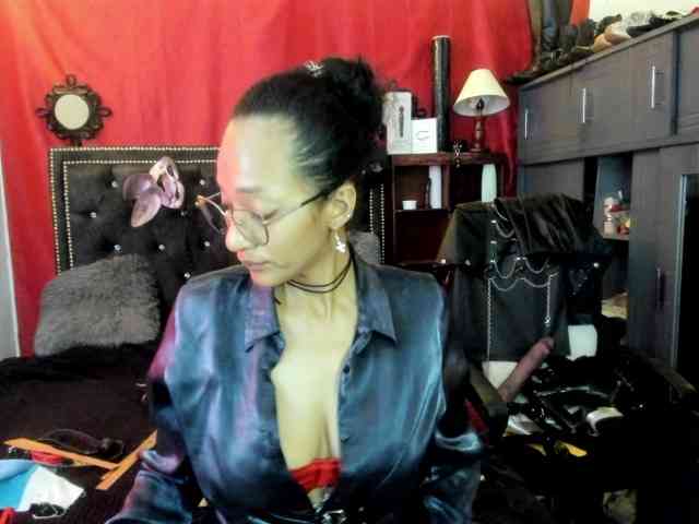 Ameliemartinez webcam