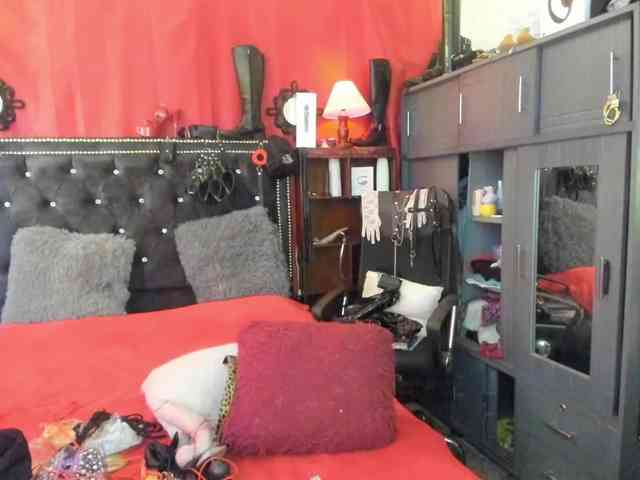 Ameliemartinez webcam