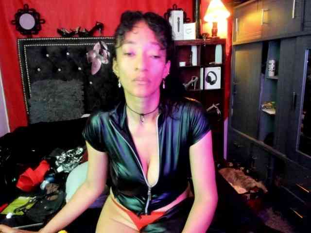 Ameliemartinez webcam
