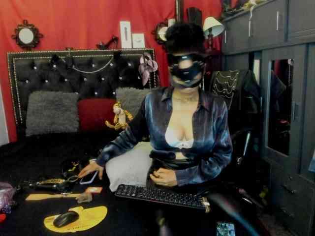 Ameliemartinez webcam