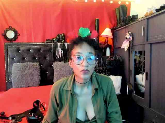 Ameliemartinez webcam