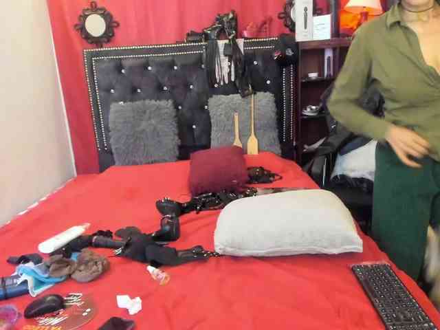 Ameliemartinez webcam