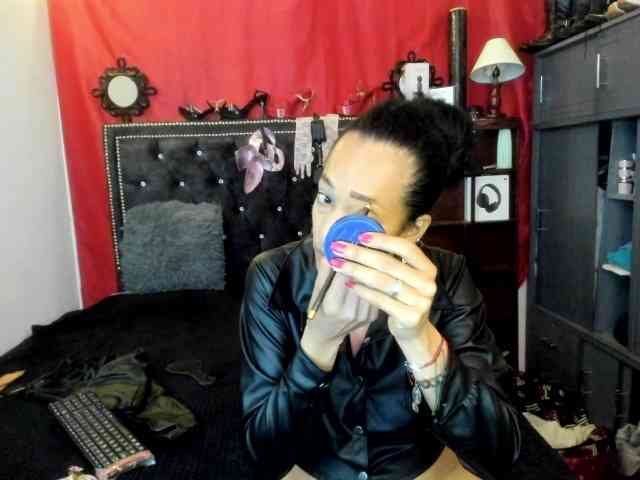 Ameliemartinez webcam