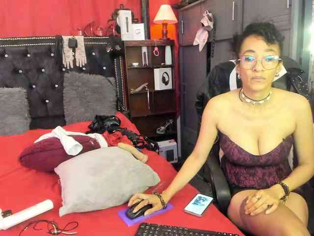 Ameliemartinez webcam