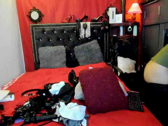 Ameliemartinez webcam