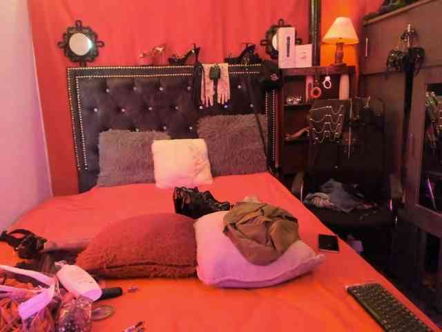 Ameliemartinez webcam
