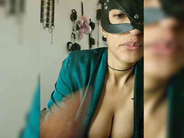 Ameliemartinez webcam