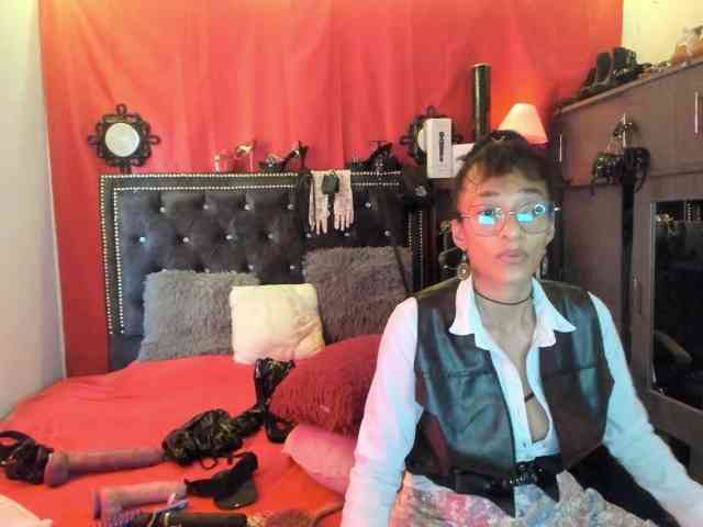 Ameliemartinez webcam