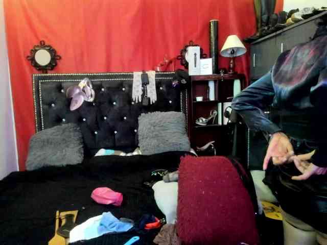 Ameliemartinez webcam