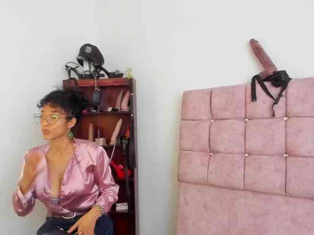 Ameliemartinez webcam