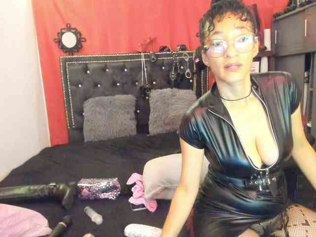 Ameliemartinez webcam