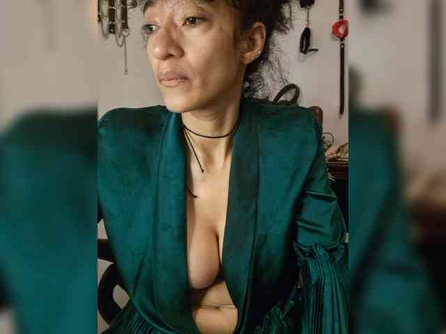 Ameliemartinez webcam