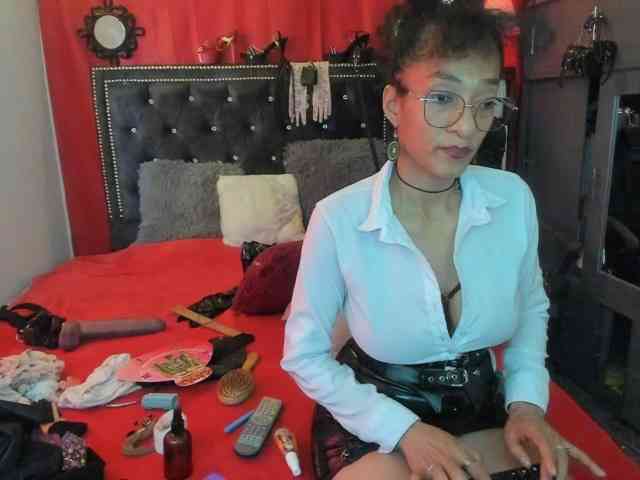 Ameliemartinez webcam