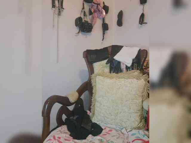Ameliemartinez webcam