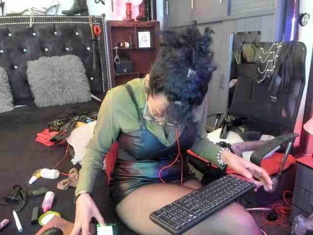 Ameliemartinez webcam